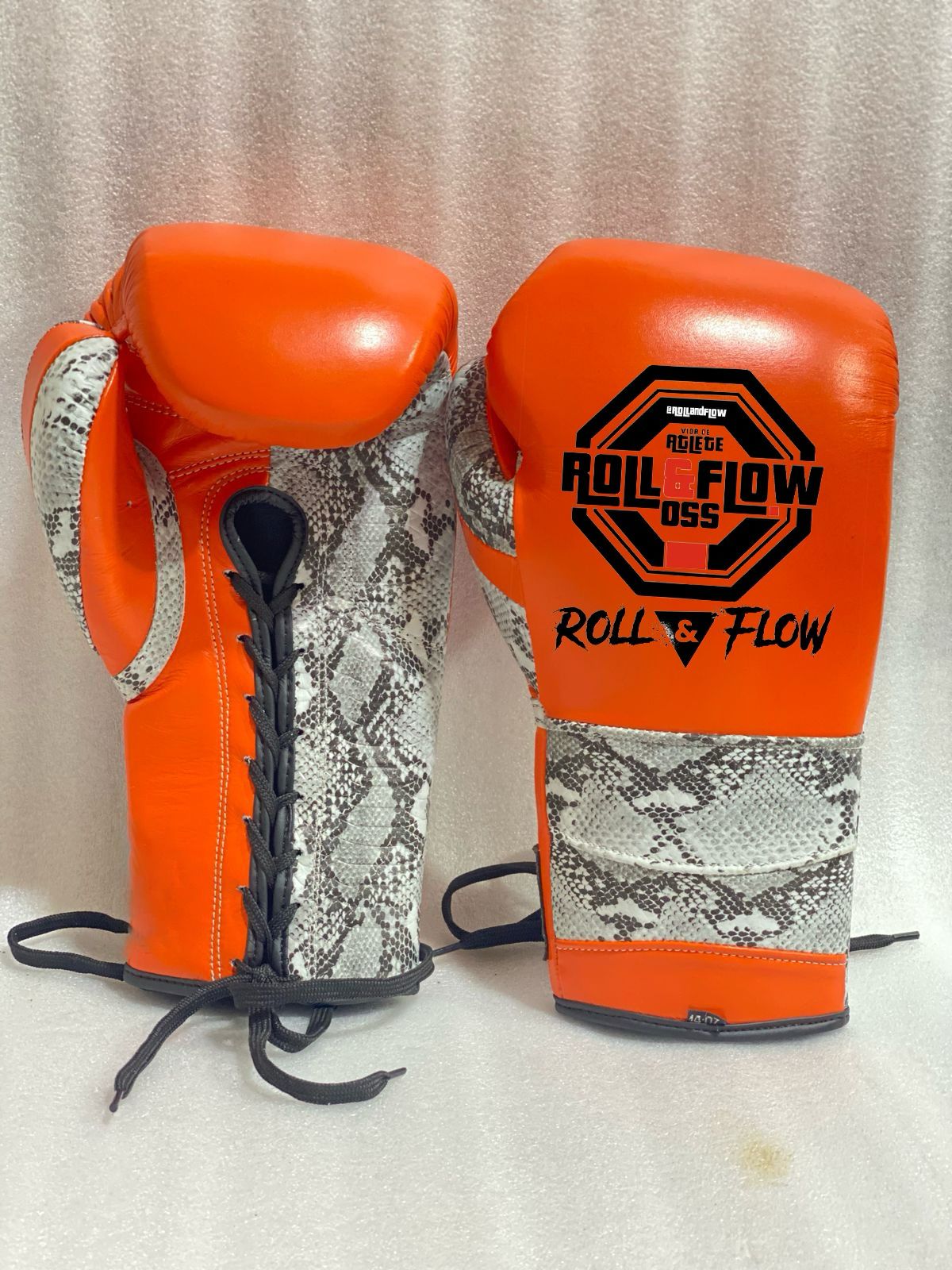 Boxing Gloves by Roll&Flow